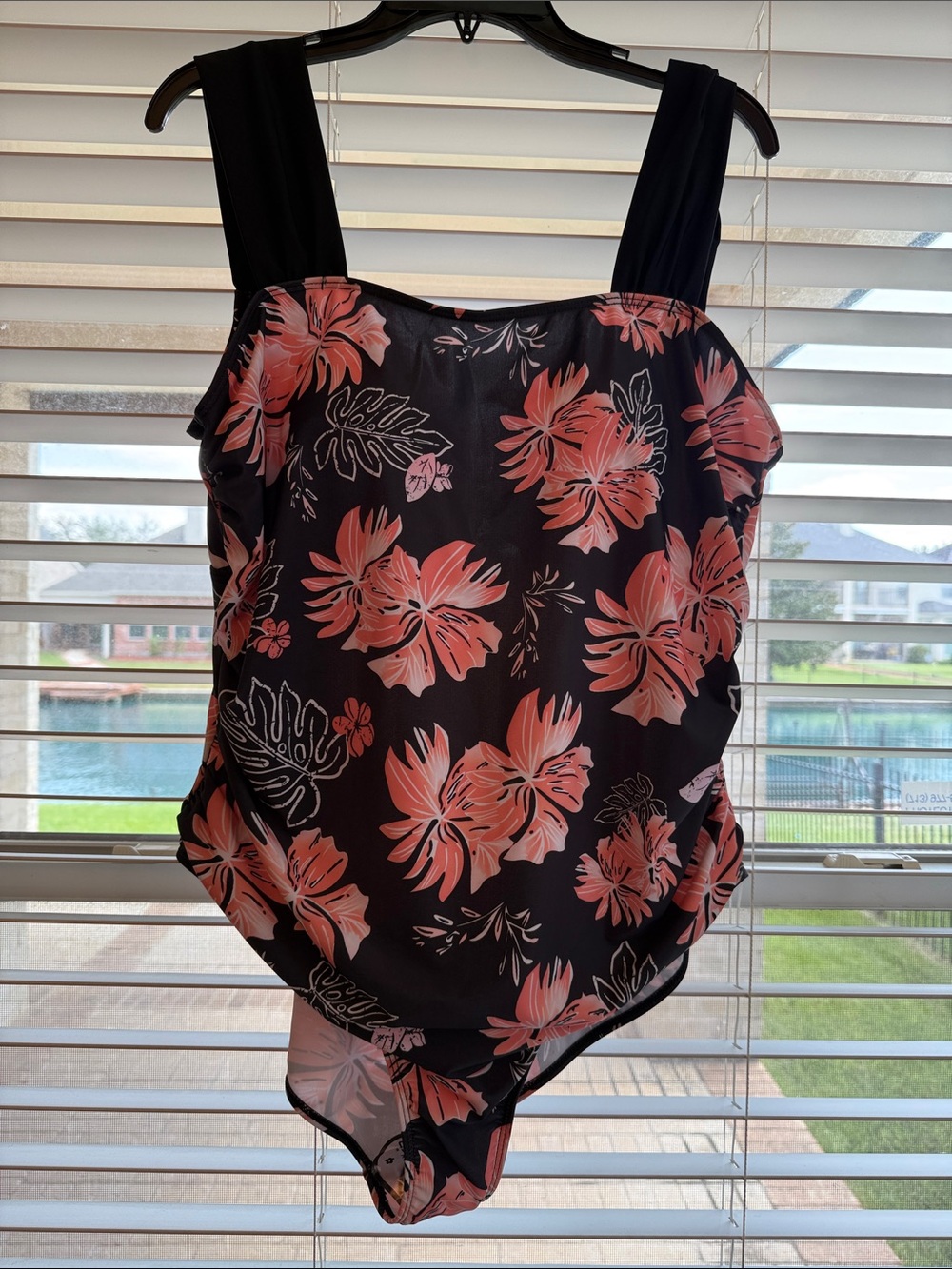NWOT One Piece Tummy Control Wide Straps Full Coverage Floral Swimsuit Bathing